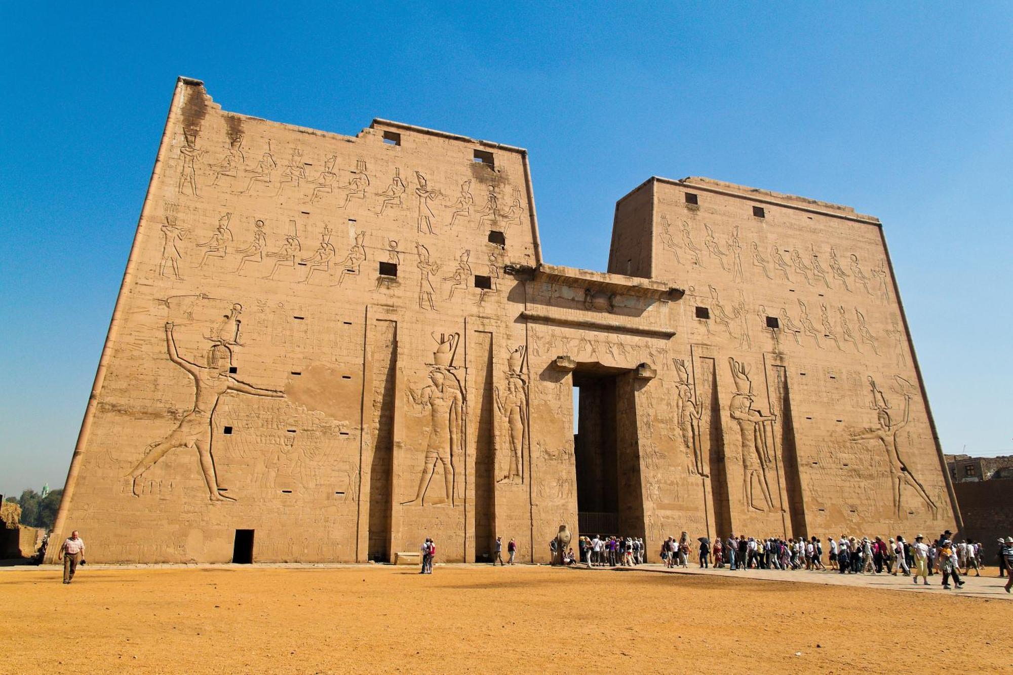 Moevenpick Royal Lily Nile Cruise, Every Monday Four Nights From Luxor, Every Friday Three Nights From Aswan - Including Excursions & Sightseeing Eksteriør bilde