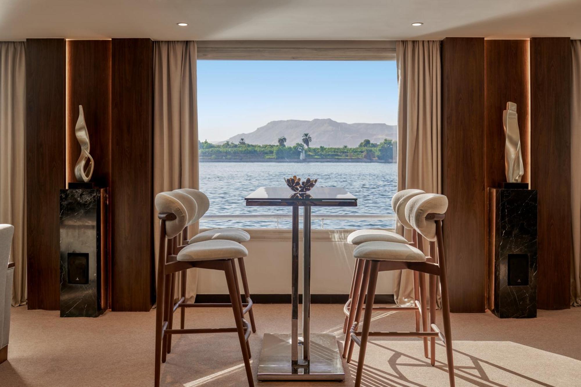 Moevenpick Royal Lily Nile Cruise, Every Monday Four Nights From Luxor, Every Friday Three Nights From Aswan - Including Excursions & Sightseeing Eksteriør bilde